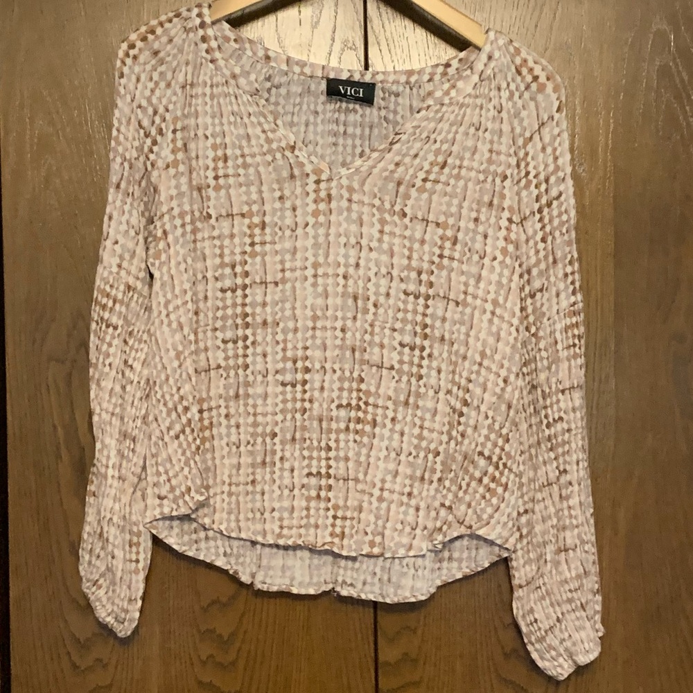 {Vici} Beige Textured Blouse